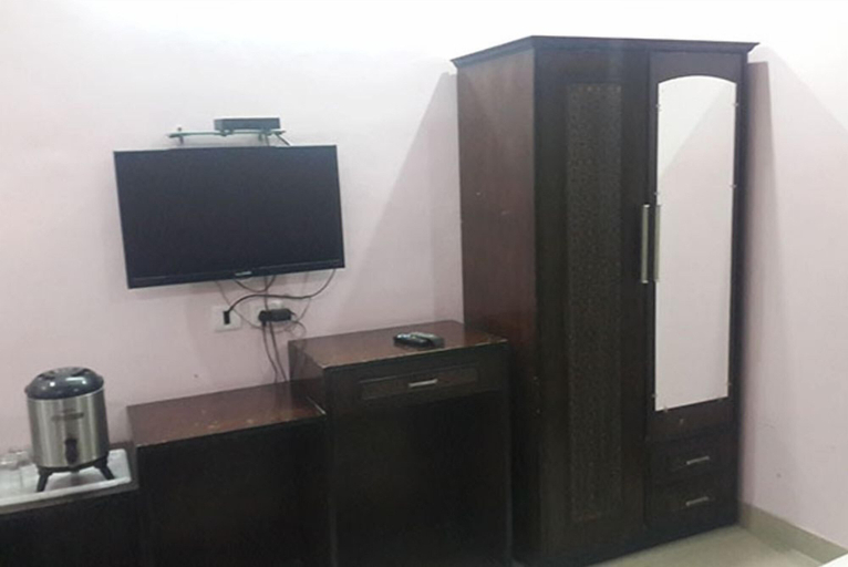 Others 5, Hotel Aryan, Lucknow