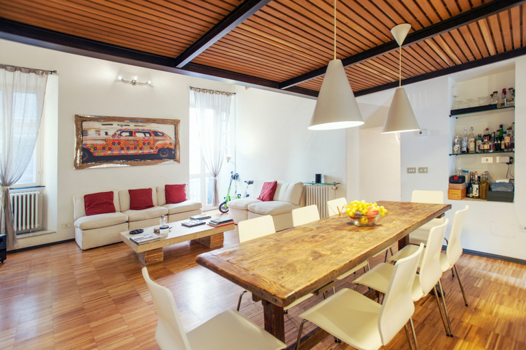 Others 2, Portico - WR Apartments, Roma