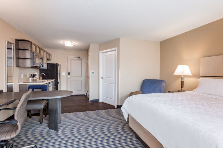 Bedroom 5, Candlewood Suites EAU CLAIRE I-94, Eau Claire