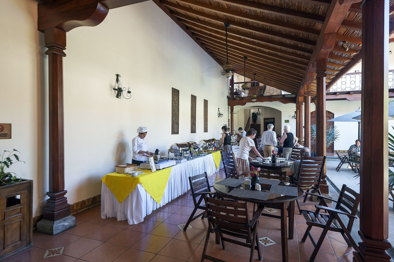 Food & Drinks 5, Hotel Plaza Colon, Granada