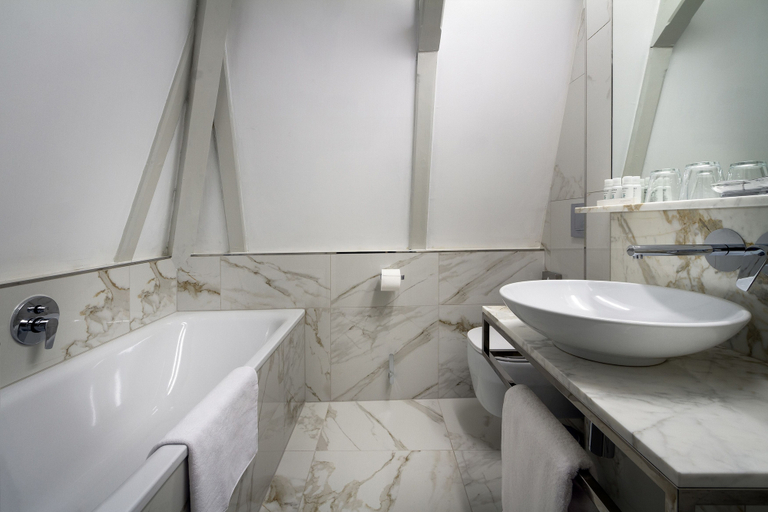 Bathroom 4, Hotel Waldstein, Praha 6