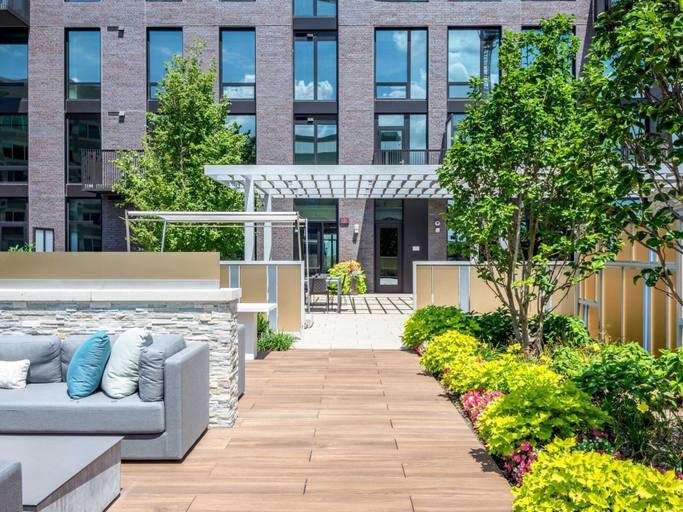 Exterior & Views 2, Global Luxury Suites at Reston Town Center, Fairfax
