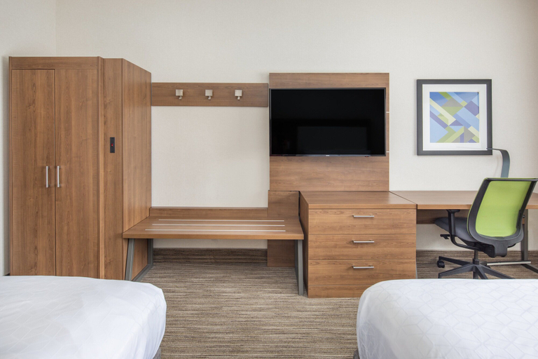 Bedroom 3, Holiday Inn Express & Suites BISHOP by IHG, Inyo