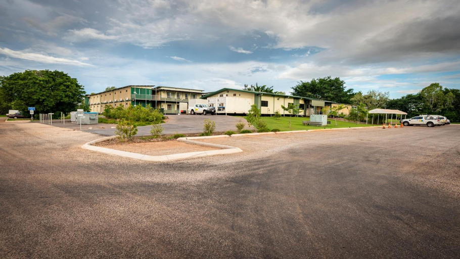 Exterior & Views 2, Victoria Accommodation Village, Katherine