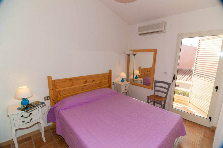 Bedroom 2, Fantastic Sardinia Casa Piras pir01, Nuoro