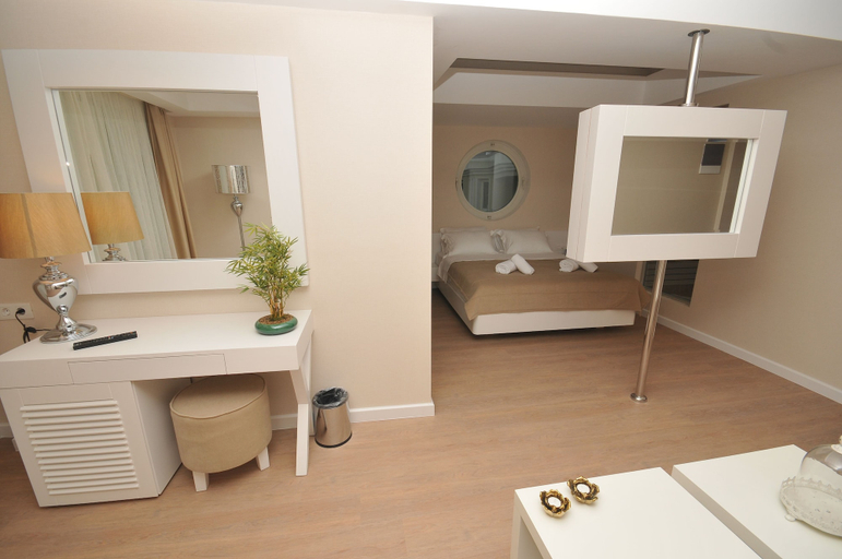 Bathroom 5, Alesta Yacht Hotel, Fethiye