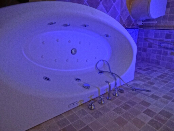 Jetted tub, Masseria Rosa Relais, Taranto