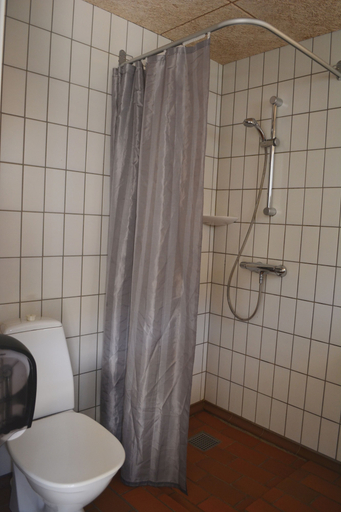 Bathroom 4, Danhostel Silkeborg, Silkeborg