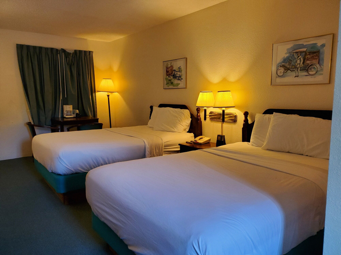 Bedroom 3, Up North Hotel (formerly Voyager Inn), Mackinac