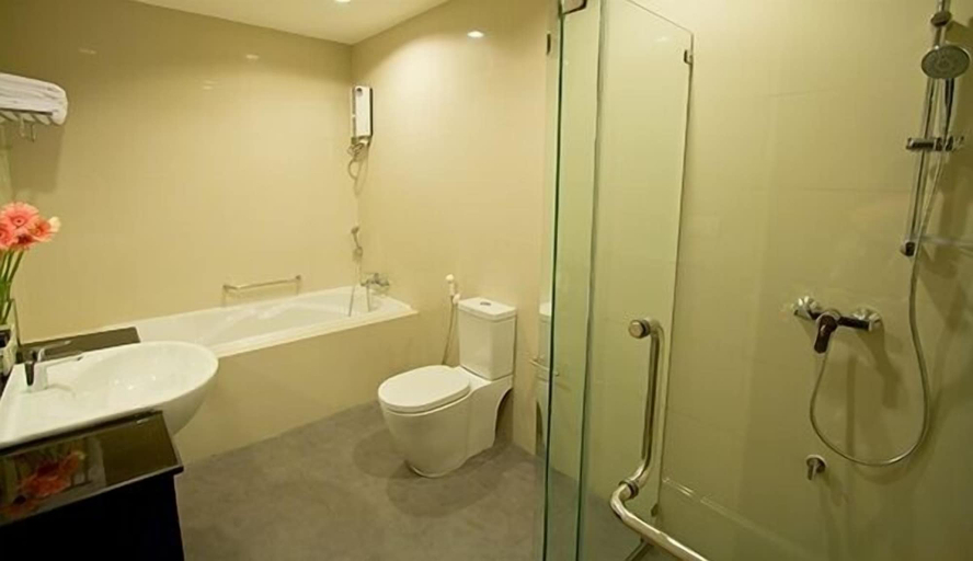 Bathroom 4, The Grand Wipanan Residence, Muang Chiang Mai