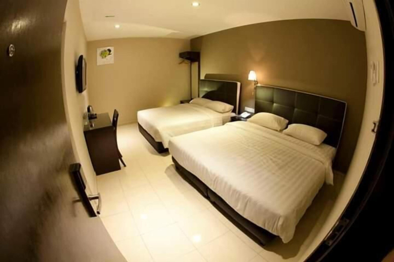 Bedroom 3, Ayer Hitam Hotel, Kluang