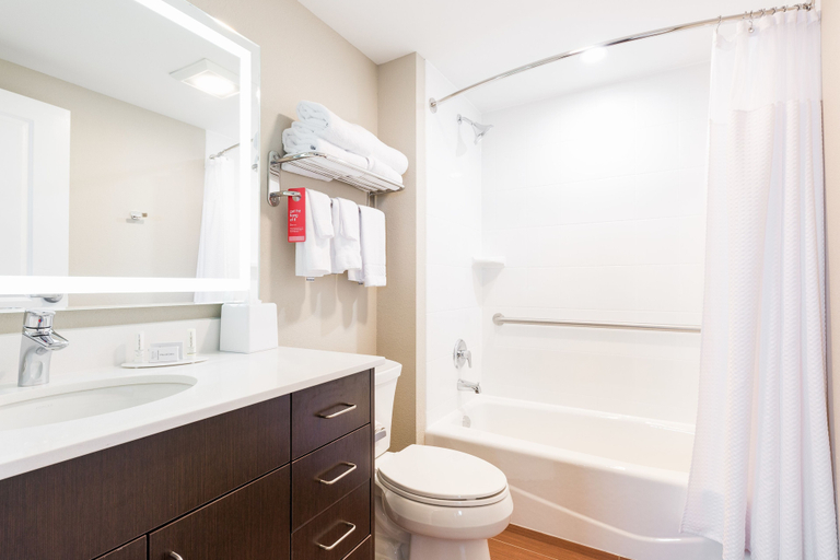 Bathroom 4, TownePlace Suites by Marriott Edmonton South, Division No. 11