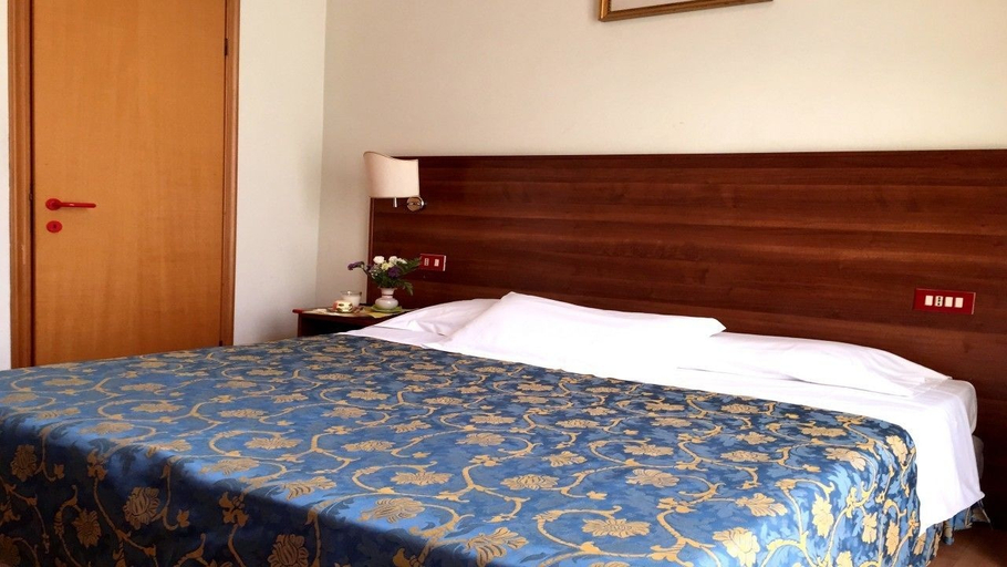 Bedroom 3, Hotel Altavilla Dieci, Rome