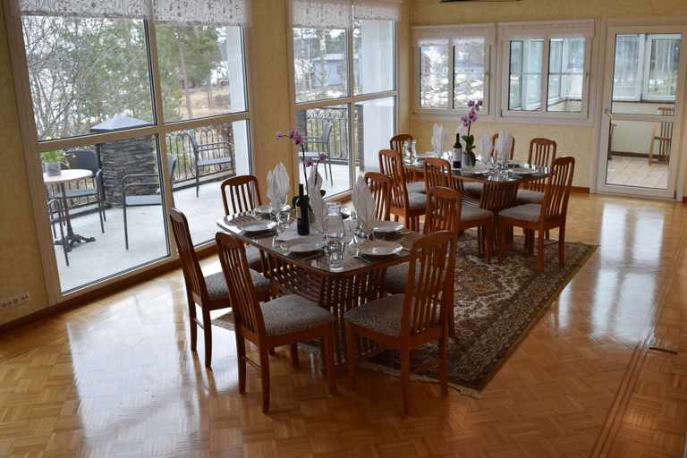 Food & Drinks 4, Albert's Manor, Eastern Uusimaa