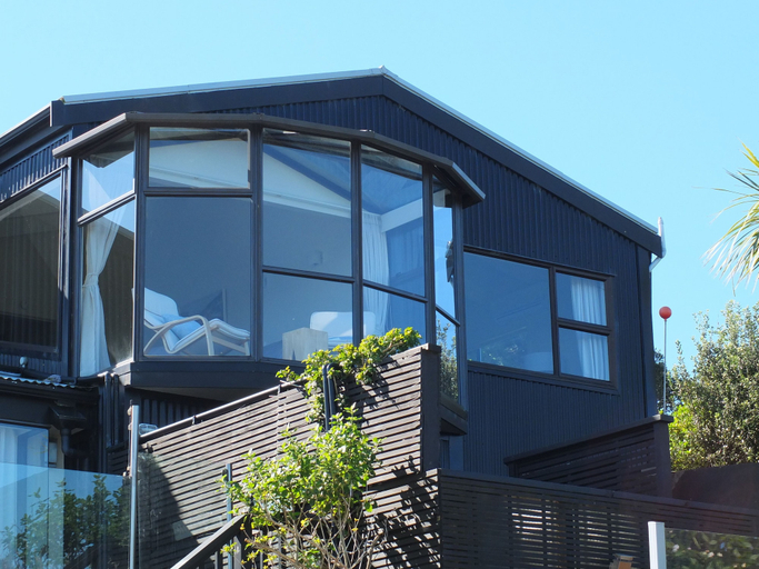 Exterior & Views 2, Le Chalet Waiheke Apartments, Auckland