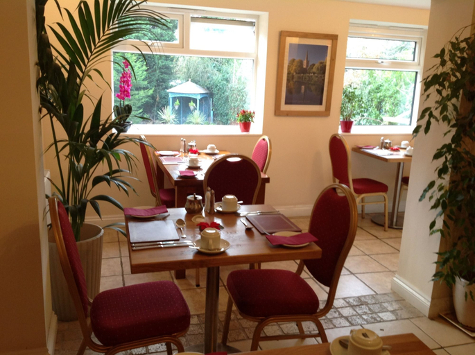 Food & Drinks 4, Avonpark House, Warwickshire