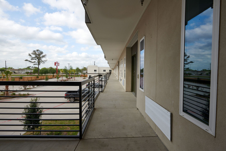 Others 5, Crystal Inn, Houston