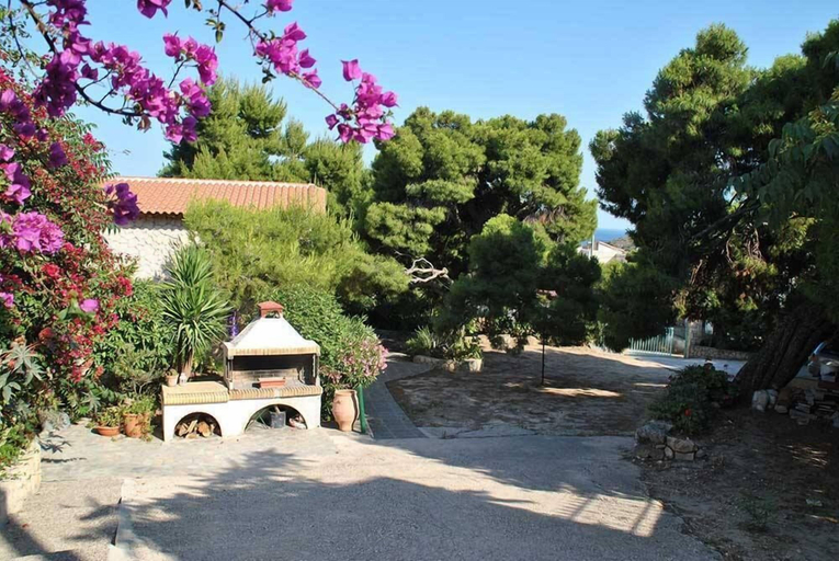 Exterior & Views 2, 123 Soleil Studios, Attica