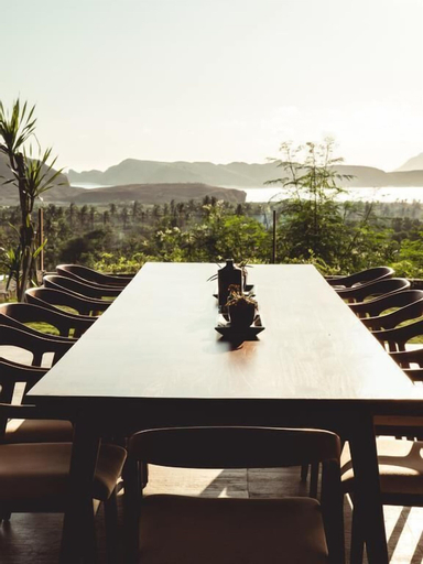 Food & Drinks 3, Villa Strata, Lombok