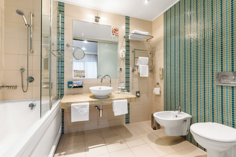 Bathroom 4, Riviera, Vysokogorskiy rayon