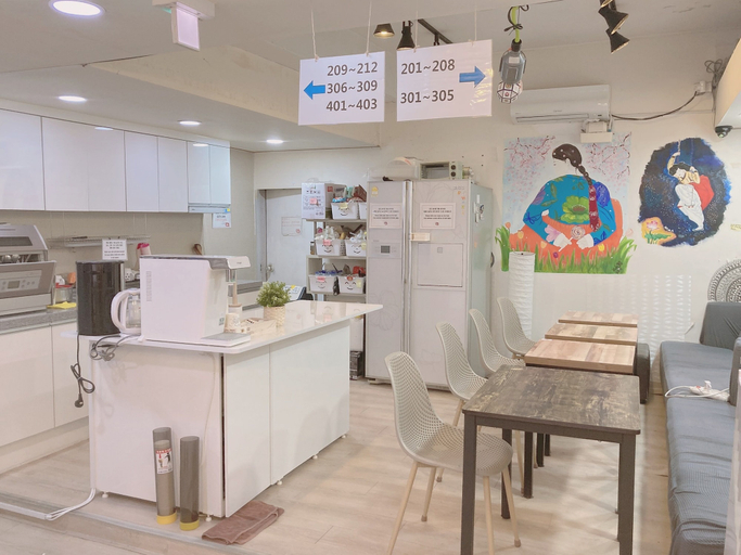 Others 2, YaKorea Hostel Dongdaemun, Jung