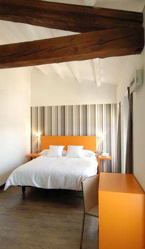Bedroom 4, Hotel Cienbalcones, Zaragoza