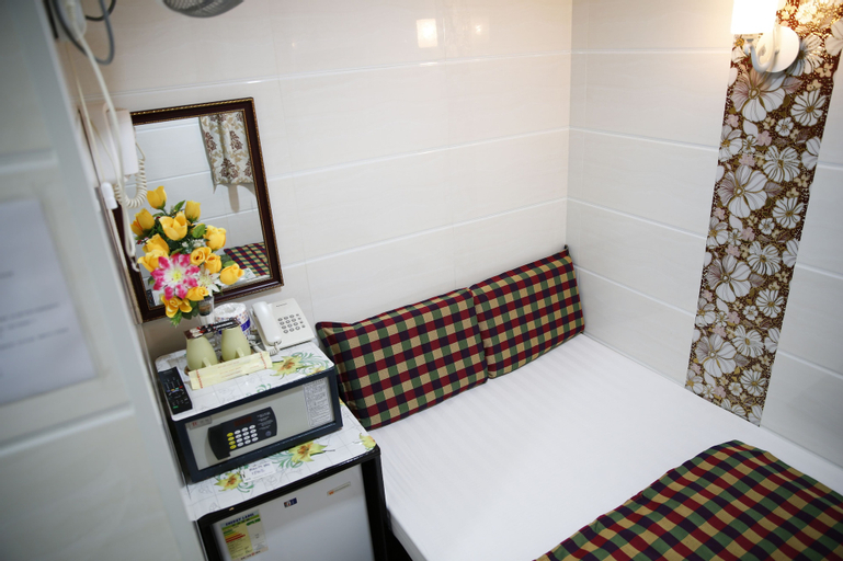 Bedroom 3, Holland Guest House, Kowloon