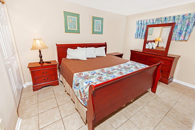 Bedroom 2, Meridian Plaza by Beach Vacations, Horry