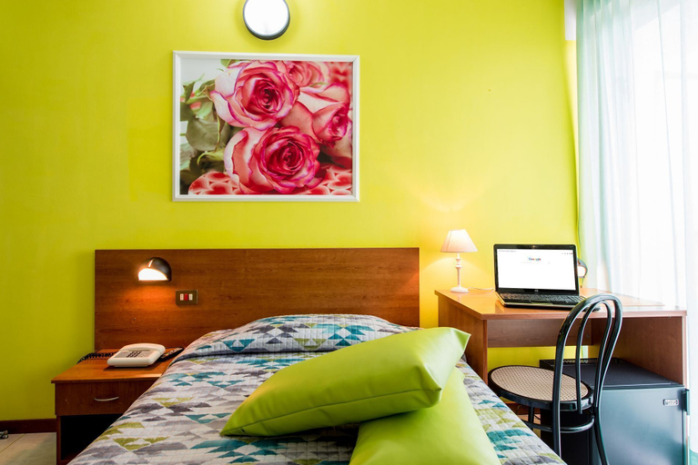 Bedroom 2, Hotel Villa Truentum, Teramo