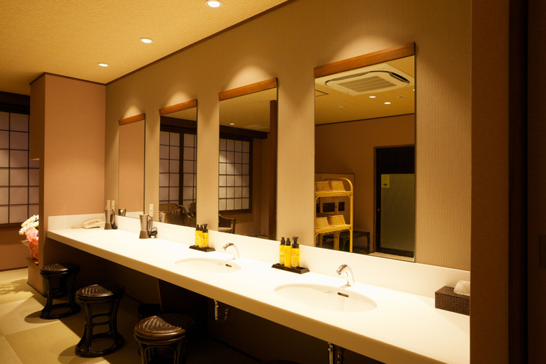 Bathroom, Futabaso, Lake Biwa