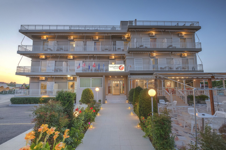 Exterior & Views, Hotel Taxiarhis, West Greece