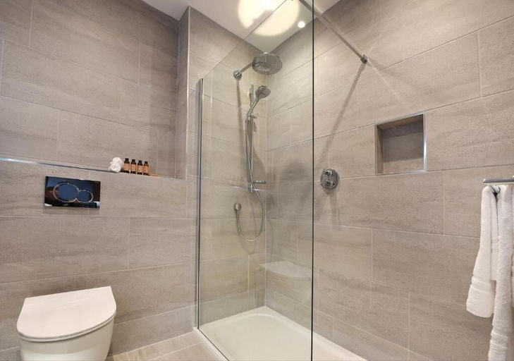 Bathroom 4, Golflinks Hotel, Causeway Coast and Glens