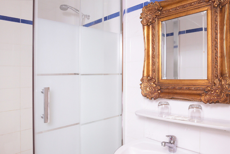 Bathroom 3, Zazie Hôtel, Paris
