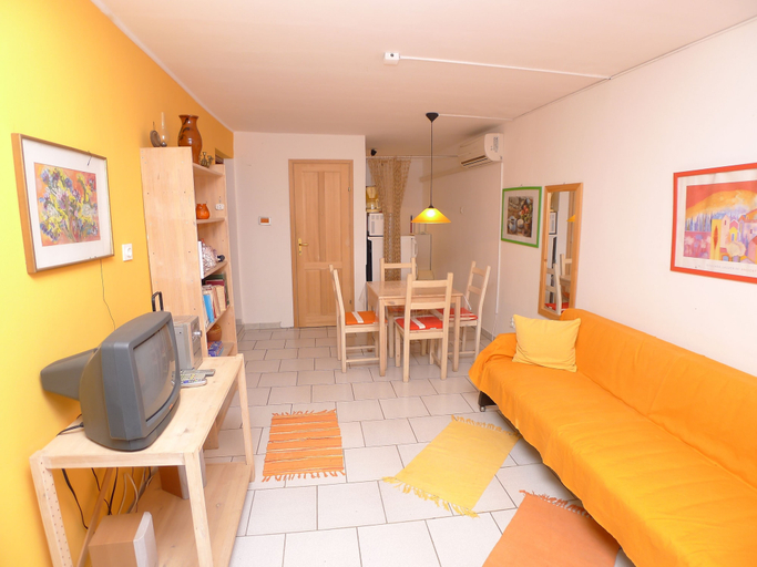 Bedroom 2, Apartment for 5 Persons With two Bedrooms and Internet, Premantura