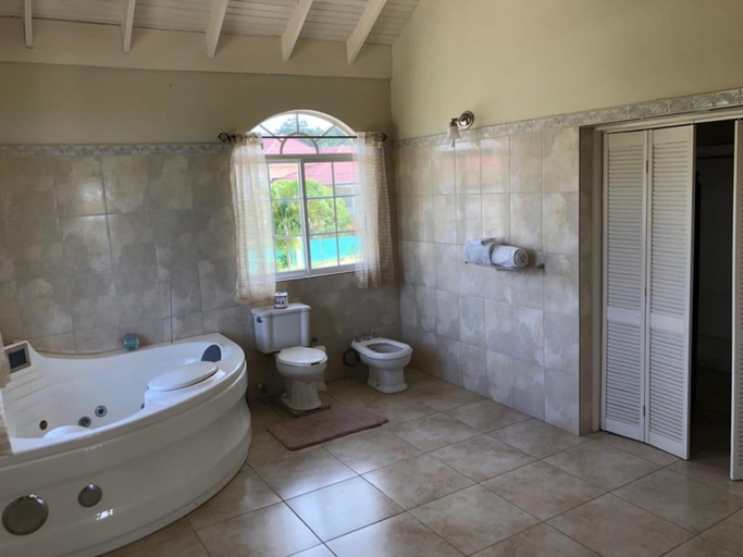 Bathroom 4, Retreat Guesthouse Luxury Suites