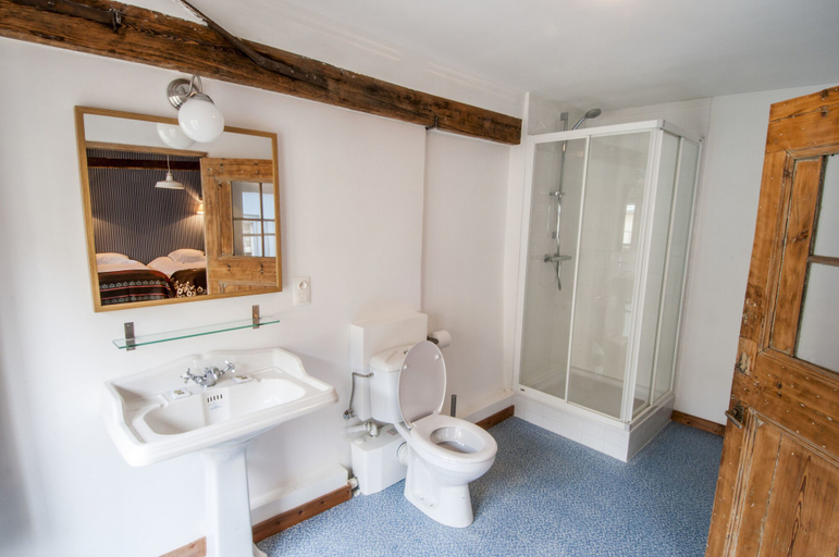 Bathroom 5, La Maison Zenasni, West-Vlaanderen