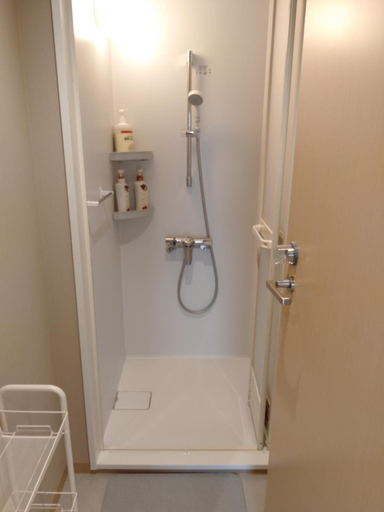 Bathroom 4, Tokyo Central Youth Hostel, Shinjuku