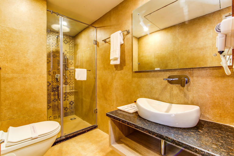 Bathroom, The Fort Unchagaon- By Aspen, Bulandshahr
