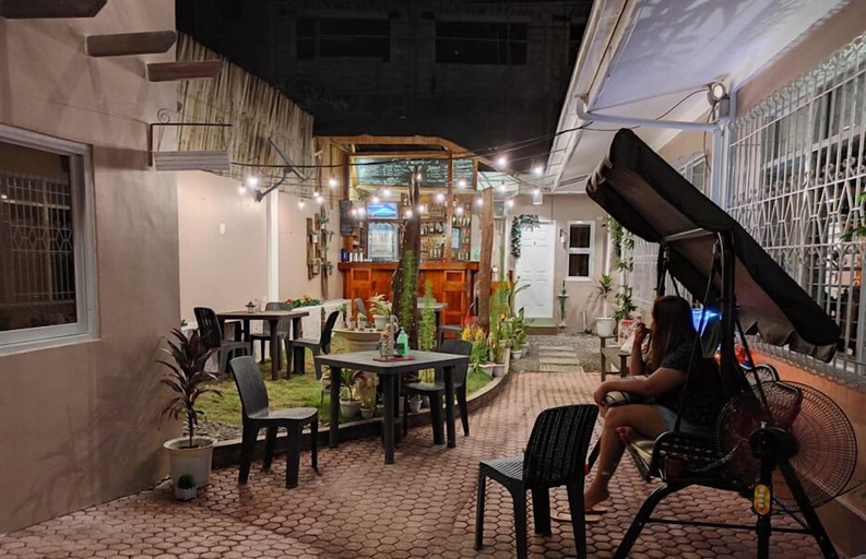 Food & Drinks 5, Prim Travellers Inn, Coron