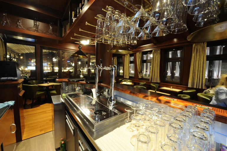 Food & Drinks 5, Hotel Senigallia