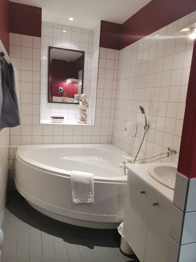 Bathroom 4, Hotel La Tourelle Du Beffroi, Saône-et-Loire