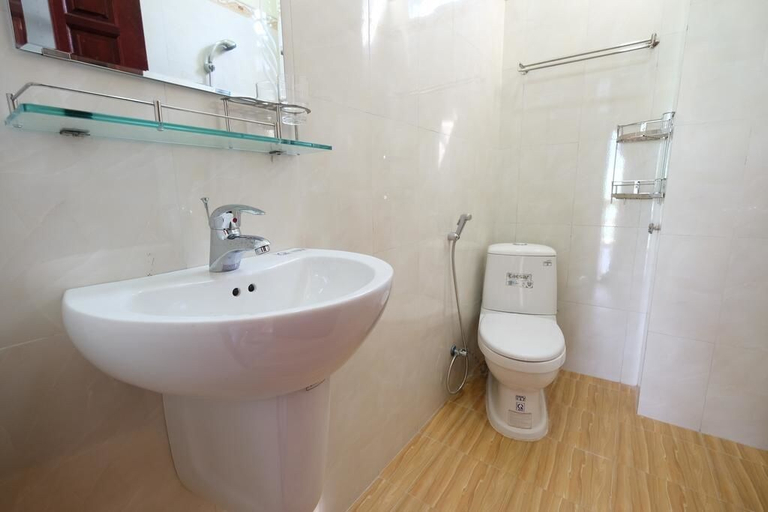 Bathroom 3, River Park Homestay and Hostel, Da Nang
