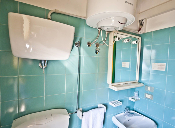 Bathroom 5, Hotel Ali Sul Lago, Perugia
