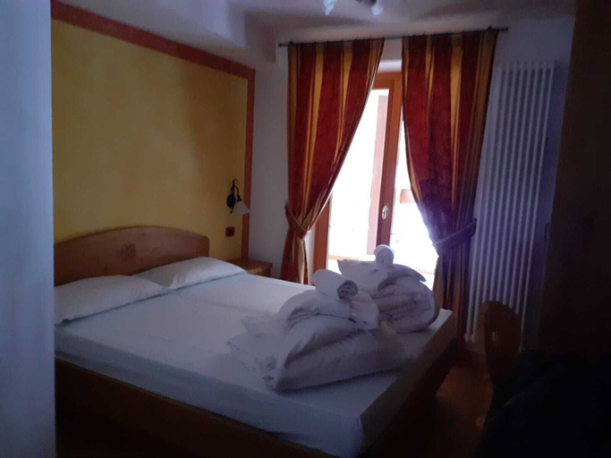 Bedroom 3, Hotel dal Bracconiere, Trento