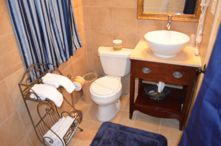 Bathroom 2, Travel Inn And Suites, San Bernardino