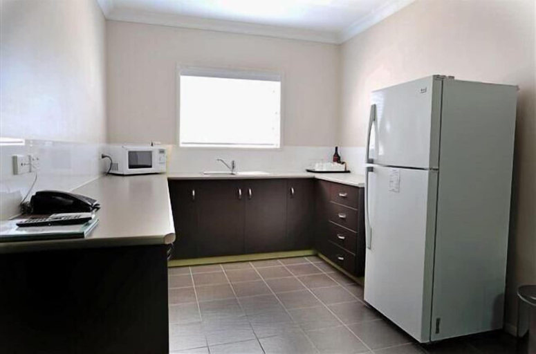 Others 5, Drover's Motor Inn, Dalby, Dalby