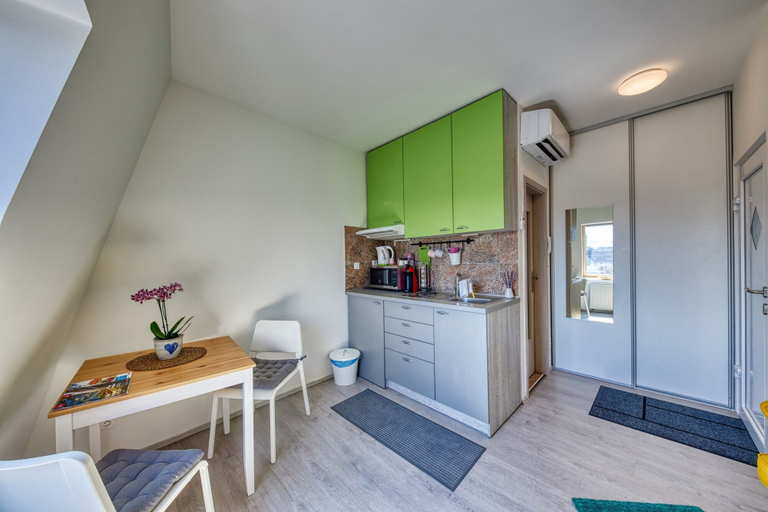Others 5, Villa Bea, Bratislava