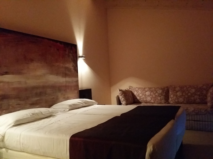 Bedroom 3, Hotel Europa, Verona