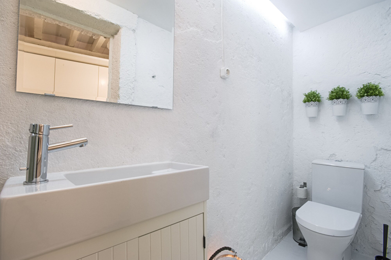 Bathroom 4, LxWay Apartments Downtown, Lisbon