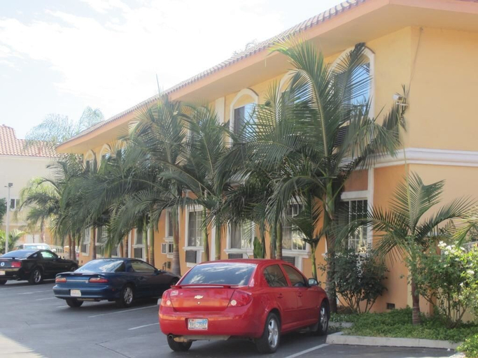 Exterior & Views 2, Starlight Inn Canoga Park, Los Angeles